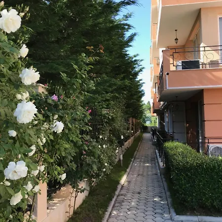 아파트 Pomorie Residence Apartments